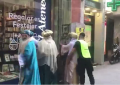 VIDEO!!😲😱Rosario: los Reyes Magos fueron cacheados por la policía 👮🤦🤏