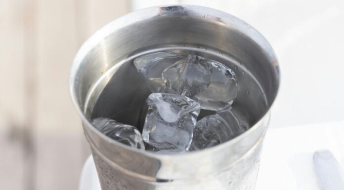 3 Desventajas de Tomar Agua Fría que Seguro NO Conocías